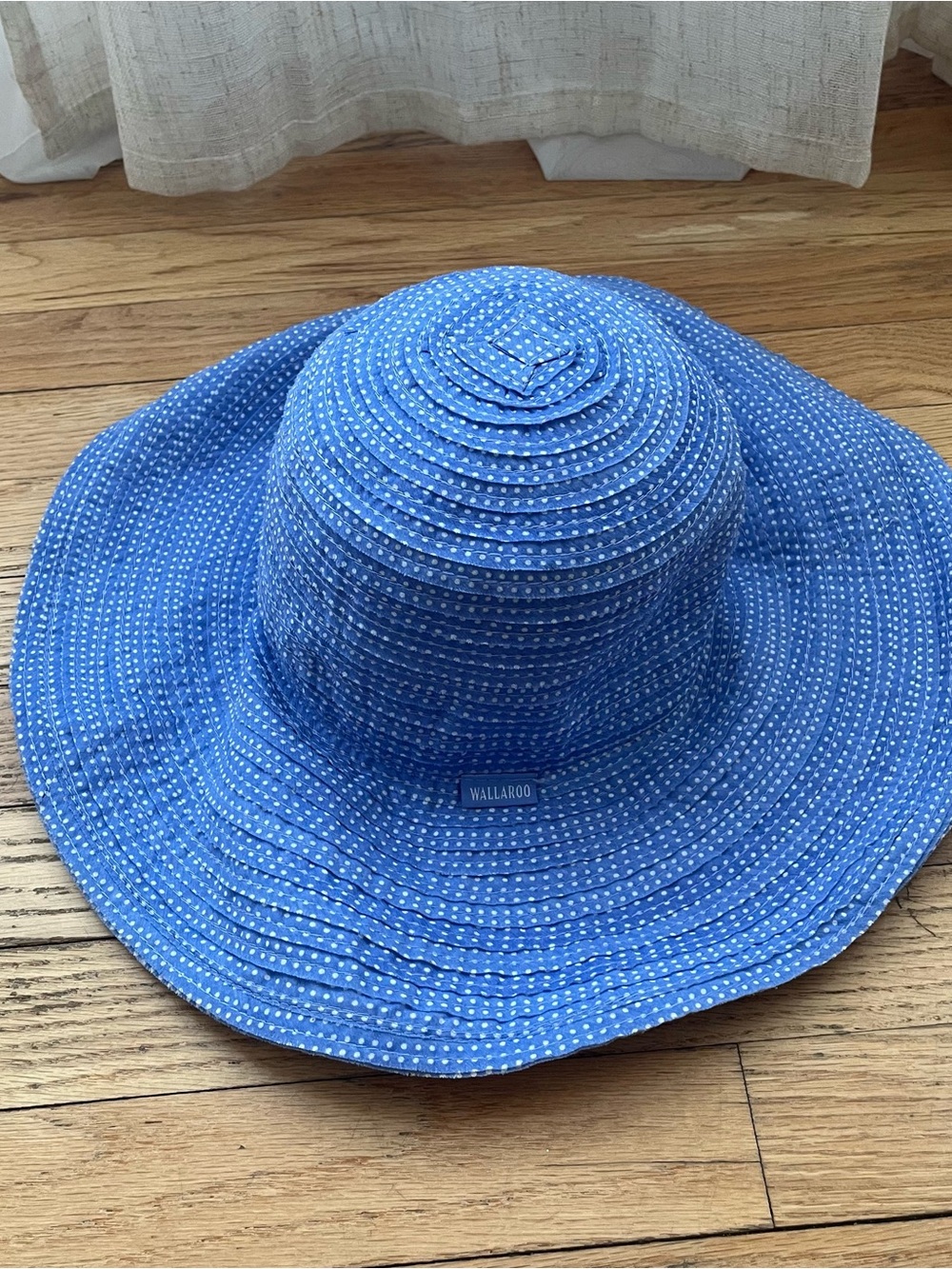 Wallaroo Hat Company Scrunchie Sun Hat Blue Polka Dot Packable Wide Brim Hat